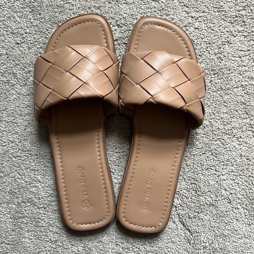 The Drop Women's Carlyn Open Toe Sandals Praline tan size 9